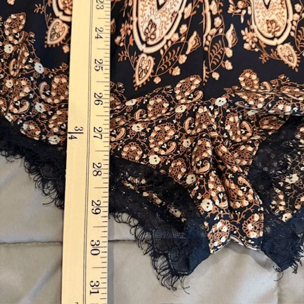 ILLA ILLA Sleeveless Short Romper Navy Blue‎ Rust Paisley Lace Trim Size Small